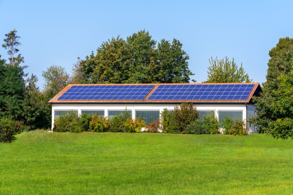 Gerätehaus mit Solaranlage in Region Chemnitz